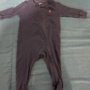 GAP Kids Footie in Charcoal Gray